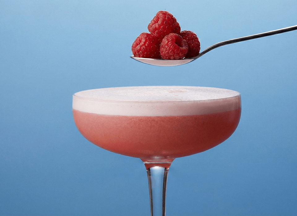 Świeże owoce i jakościowe półprodukty używane przez barmanów Moment Drink Bar do przygotowania drinków